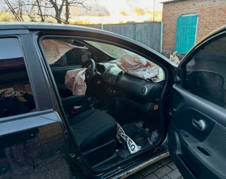 Чорний Ніссан Ноут, об'ємом двигуна 1.6 л та пробігом 145 тис. км за 3500 $, фото 4 на Automoto.ua