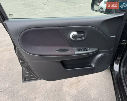 Чорний Ніссан Ноут, об'ємом двигуна 1.4 л та пробігом 217 тис. км за 5000 $, фото 21 на Automoto.ua