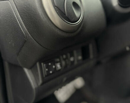 Черный Ниссан Ноут, объемом двигателя 1.6 л и пробегом 176 тыс. км за 5600 $, фото 12 на Automoto.ua