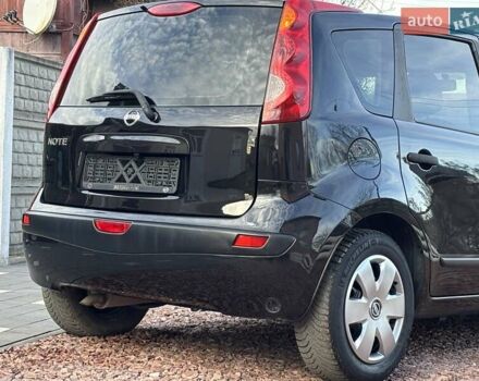 Черный Ниссан Ноут, объемом двигателя 1.6 л и пробегом 200 тыс. км за 6150 $, фото 52 на Automoto.ua