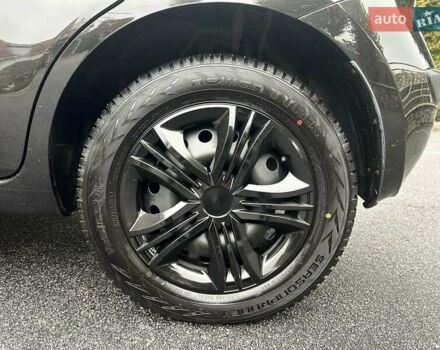 Чорний Ніссан Ноут, об'ємом двигуна 1.6 л та пробігом 192 тис. км за 5690 $, фото 54 на Automoto.ua