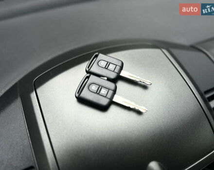 Чорний Ніссан Ноут, об'ємом двигуна 1.6 л та пробігом 192 тис. км за 5690 $, фото 82 на Automoto.ua