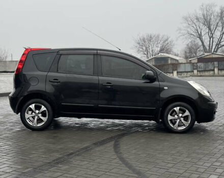 Черный Ниссан Ноут, объемом двигателя 1.6 л и пробегом 176 тыс. км за 5600 $, фото 5 на Automoto.ua
