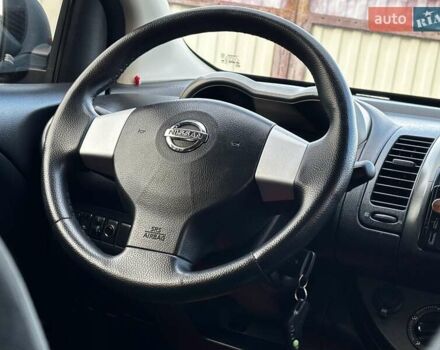 Черный Ниссан Ноут, объемом двигателя 1.6 л и пробегом 200 тыс. км за 6150 $, фото 103 на Automoto.ua