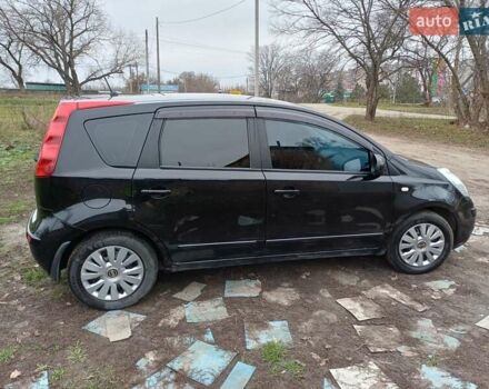 Черный Ниссан Ноут, объемом двигателя 1.6 л и пробегом 221 тыс. км за 5400 $, фото 3 на Automoto.ua