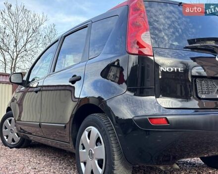 Черный Ниссан Ноут, объемом двигателя 1.6 л и пробегом 200 тыс. км за 6150 $, фото 74 на Automoto.ua