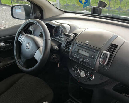 Черный Ниссан Ноут, объемом двигателя 1.6 л и пробегом 300 тыс. км за 4800 $, фото 6 на Automoto.ua