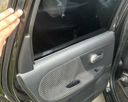 Черный Ниссан Ноут, объемом двигателя 1.6 л и пробегом 195 тыс. км за 4900 $, фото 1 на Automoto.ua