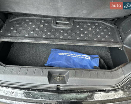 Черный Ниссан Ноут, объемом двигателя 1.6 л и пробегом 170 тыс. км за 6500 $, фото 11 на Automoto.ua