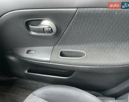 Черный Ниссан Ноут, объемом двигателя 1.5 л и пробегом 80 тыс. км за 7500 $, фото 24 на Automoto.ua