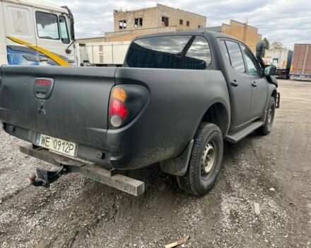 Черный Ниссан Ноут, объемом двигателя 2.5 л и пробегом 347 тыс. км за 8000 $, фото 2 на Automoto.ua