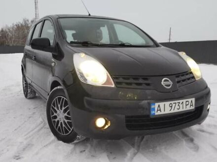 Черный Ниссан Ноут, объемом двигателя 1.4 л и пробегом 300 тыс. км за 5200 $, фото 1 на Automoto.ua