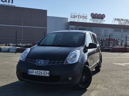 Чорний Ніссан Ноут, об'ємом двигуна 1.6 л та пробігом 137 тис. км за 6000 $, фото 1 на Automoto.ua