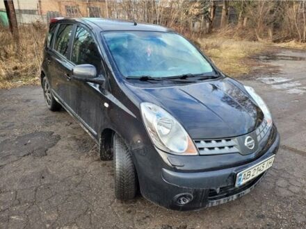 Черный Ниссан Ноут, объемом двигателя 1.6 л и пробегом 225 тыс. км за 5400 $, фото 1 на Automoto.ua