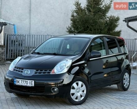 Черный Ниссан Ноут, объемом двигателя 1.6 л и пробегом 186 тыс. км за 5950 $, фото 1 на Automoto.ua