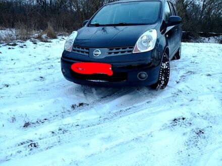 Черный Ниссан Ноут, объемом двигателя 1.6 л и пробегом 20000 тыс. км за 6200 $, фото 1 на Automoto.ua