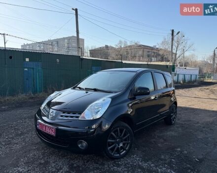 Черный Ниссан Ноут, объемом двигателя 0 л и пробегом 200 тыс. км за 5800 $, фото 1 на Automoto.ua