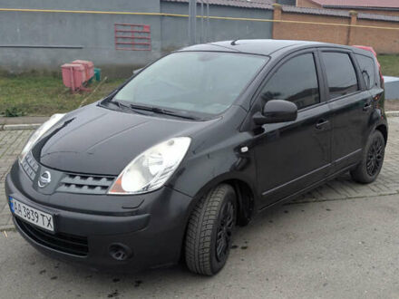 Черный Ниссан Ноут, объемом двигателя 1.4 л и пробегом 263 тыс. км за 4400 $, фото 1 на Automoto.ua