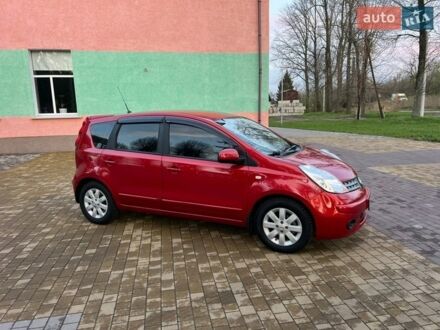 Черный Ниссан Ноут, объемом двигателя 1.6 л и пробегом 200 тыс. км за 5500 $, фото 1 на Automoto.ua