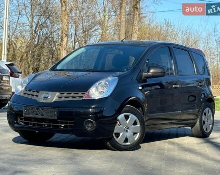 Черный Ниссан Ноут, объемом двигателя 1.6 л и пробегом 200 тыс. км за 5999 $, фото 1 на Automoto.ua