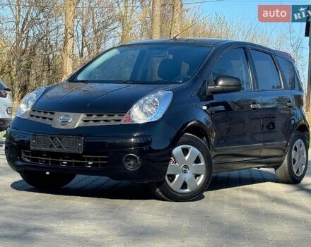 Черный Ниссан Ноут, объемом двигателя 1.6 л и пробегом 200 тыс. км за 5900 $, фото 1 на Automoto.ua