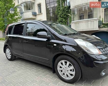 Черный Ниссан Ноут, объемом двигателя 1.6 л и пробегом 175 тыс. км за 6600 $, фото 1 на Automoto.ua
