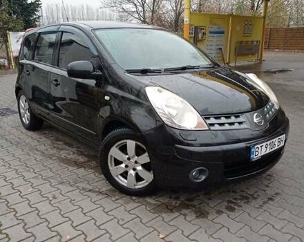 Чорний Ніссан Ноут, об'ємом двигуна 1.6 л та пробігом 227 тис. км за 4350 $, фото 1 на Automoto.ua