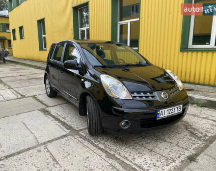 Черный Ниссан Ноут, объемом двигателя 1.6 л и пробегом 208 тыс. км за 5200 $, фото 1 на Automoto.ua
