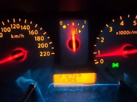 Черный Ниссан Ноут, объемом двигателя 1.6 л и пробегом 214 тыс. км за 5750 $, фото 1 на Automoto.ua