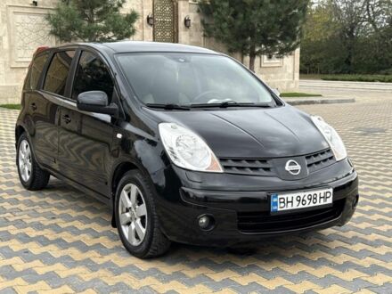 Чорний Ніссан Ноут, об'ємом двигуна 1.6 л та пробігом 185 тис. км за 6499 $, фото 1 на Automoto.ua