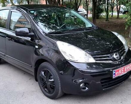 Чорний Ніссан Ноут, об'ємом двигуна 1.6 л та пробігом 120 тис. км за 7600 $, фото 1 на Automoto.ua