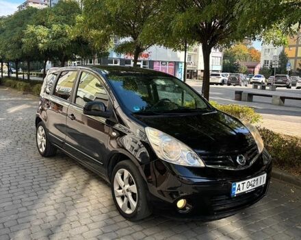 Чорний Ніссан Ноут, об'ємом двигуна 1.6 л та пробігом 219 тис. км за 8500 $, фото 1 на Automoto.ua