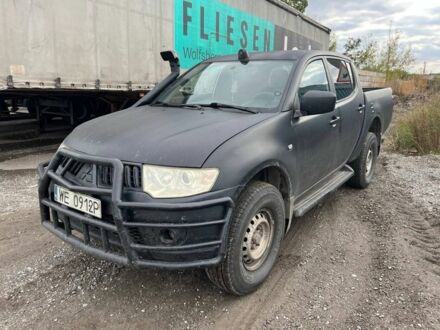 Черный Ниссан Ноут, объемом двигателя 2.5 л и пробегом 347 тыс. км за 6600 $, фото 1 на Automoto.ua