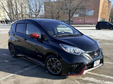 Черный Ниссан Ноут, объемом двигателя 1.2 л и пробегом 63 тыс. км за 14500 $, фото 1 на Automoto.ua