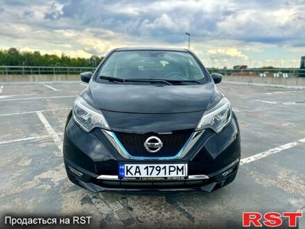 Ниссан Ноут 2018 в Киеве на Automoto.ua Черный Ниссан Ноут, объемом двигателя 1.2 л и пробегом 37 тыс. км за 13000 $, фото 1 на Automoto.ua
