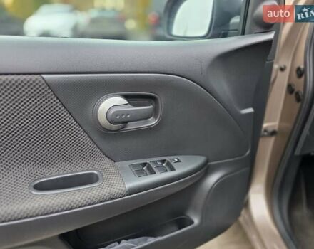 Коричневий Ніссан Ноут, об'ємом двигуна 1.6 л та пробігом 221 тис. км за 9000 $, фото 10 на Automoto.ua