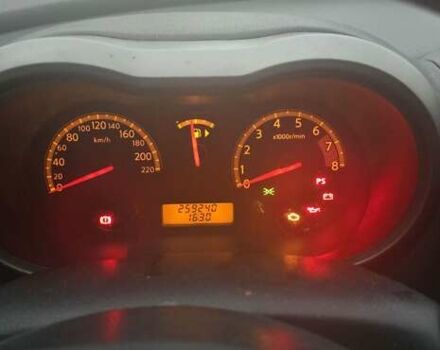 Коричневый Ниссан Ноут, объемом двигателя 1.4 л и пробегом 259 тыс. км за 5000 $, фото 4 на Automoto.ua