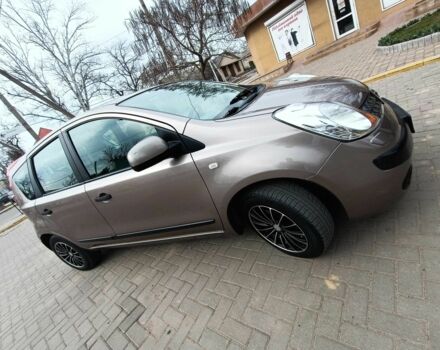 Коричневый Ниссан Ноут, объемом двигателя 1.6 л и пробегом 139 тыс. км за 5950 $, фото 1 на Automoto.ua