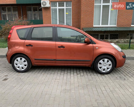 Красный Ниссан Ноут, объемом двигателя 1.6 л и пробегом 235 тыс. км за 5200 $, фото 3 на Automoto.ua