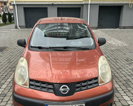 Красный Ниссан Ноут, объемом двигателя 1.46 л и пробегом 210 тыс. км за 1400 $, фото 1 на Automoto.ua