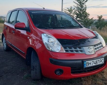 Красный Ниссан Ноут, объемом двигателя 1.6 л и пробегом 163 тыс. км за 5500 $, фото 2 на Automoto.ua