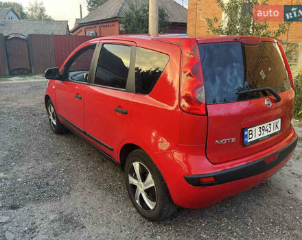 Красный Ниссан Ноут, объемом двигателя 1.46 л и пробегом 300 тыс. км за 4300 $, фото 3 на Automoto.ua
