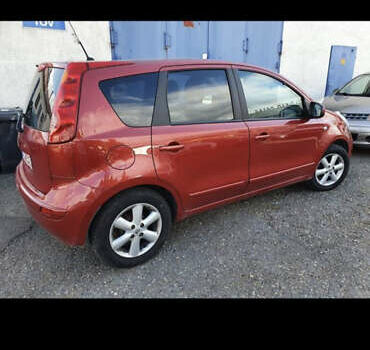 Красный Ниссан Ноут, объемом двигателя 1.6 л и пробегом 232 тыс. км за 5250 $, фото 2 на Automoto.ua