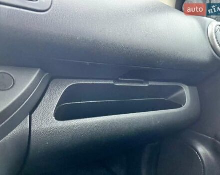 Красный Ниссан Ноут, объемом двигателя 1.6 л и пробегом 232 тыс. км за 5250 $, фото 28 на Automoto.ua