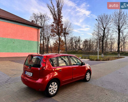 Красный Ниссан Ноут, объемом двигателя 1.6 л и пробегом 250 тыс. км за 6200 $, фото 4 на Automoto.ua