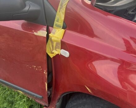 Ниссан Ноут 2007 в Виннице на Automoto.ua Красный Ниссан Ноут, объемом двигателя 1.4 л и пробегом 120 тыс. км за 2000 $, фото 23 на Automoto.ua