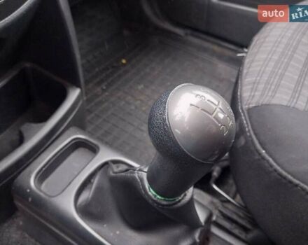 Красный Ниссан Ноут, объемом двигателя 1.39 л и пробегом 119 тыс. км за 3500 $, фото 5 на Automoto.ua