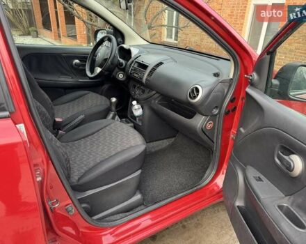 Красный Ниссан Ноут, объемом двигателя 1.4 л и пробегом 120 тыс. км за 3750 $, фото 4 на Automoto.ua