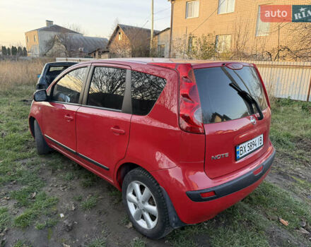 Красный Ниссан Ноут, объемом двигателя 1.39 л и пробегом 373 тыс. км за 2999 $, фото 4 на Automoto.ua