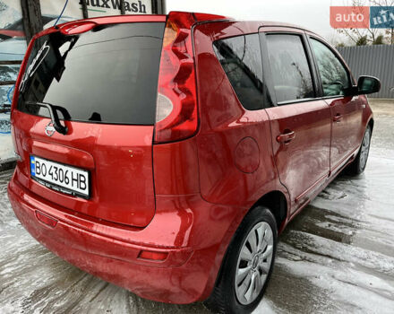 Красный Ниссан Ноут, объемом двигателя 1.6 л и пробегом 223 тыс. км за 5350 $, фото 1 на Automoto.ua